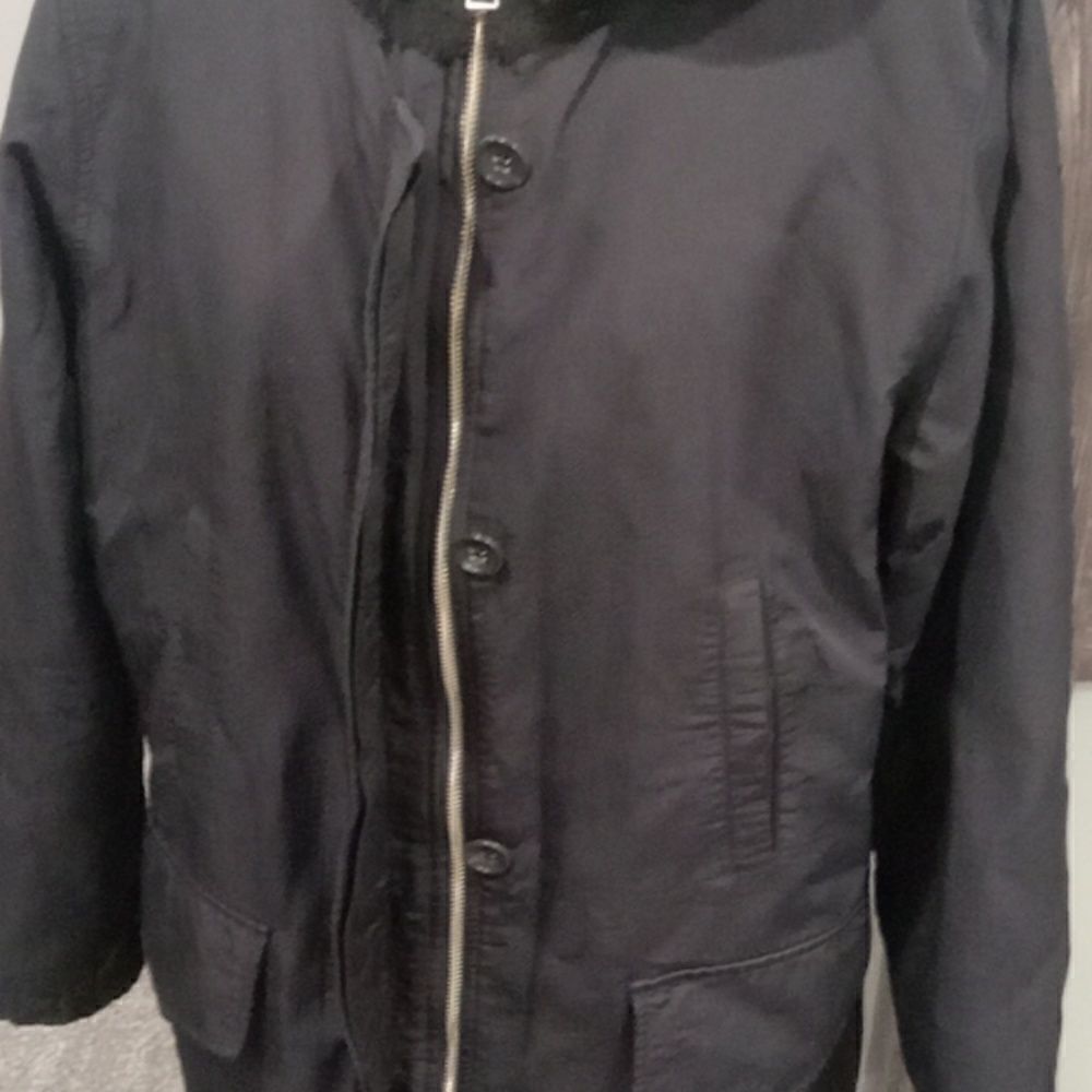Banana Republic  winter coat w faux shearling lining. zip & button closure XL - Picture 4 of 7